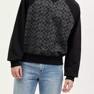 SIGNATURE CREWNECK SWEATSHIRT
Color: Charcoal Signature